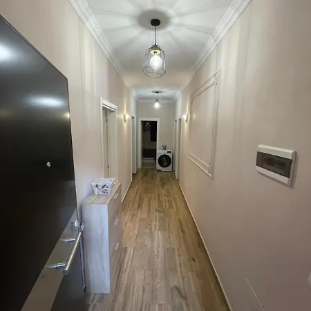 Villa Cozy Golem (Tirana)